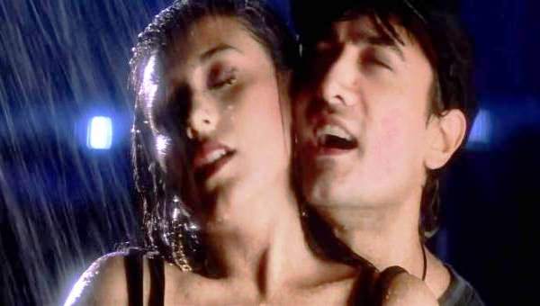 Aamir Khan and Rani Mukherjee in a rain dance of Ghulam